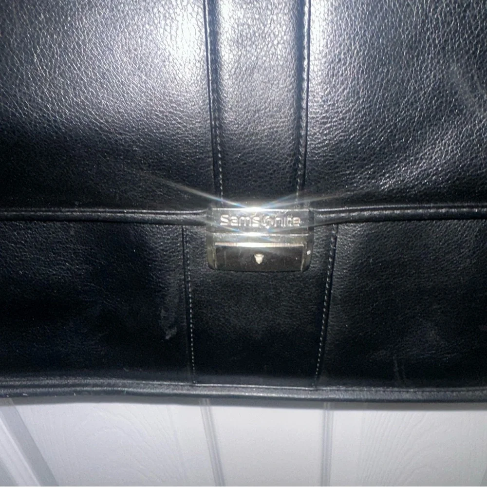 Samsonite Black Leather Men's Briefcase